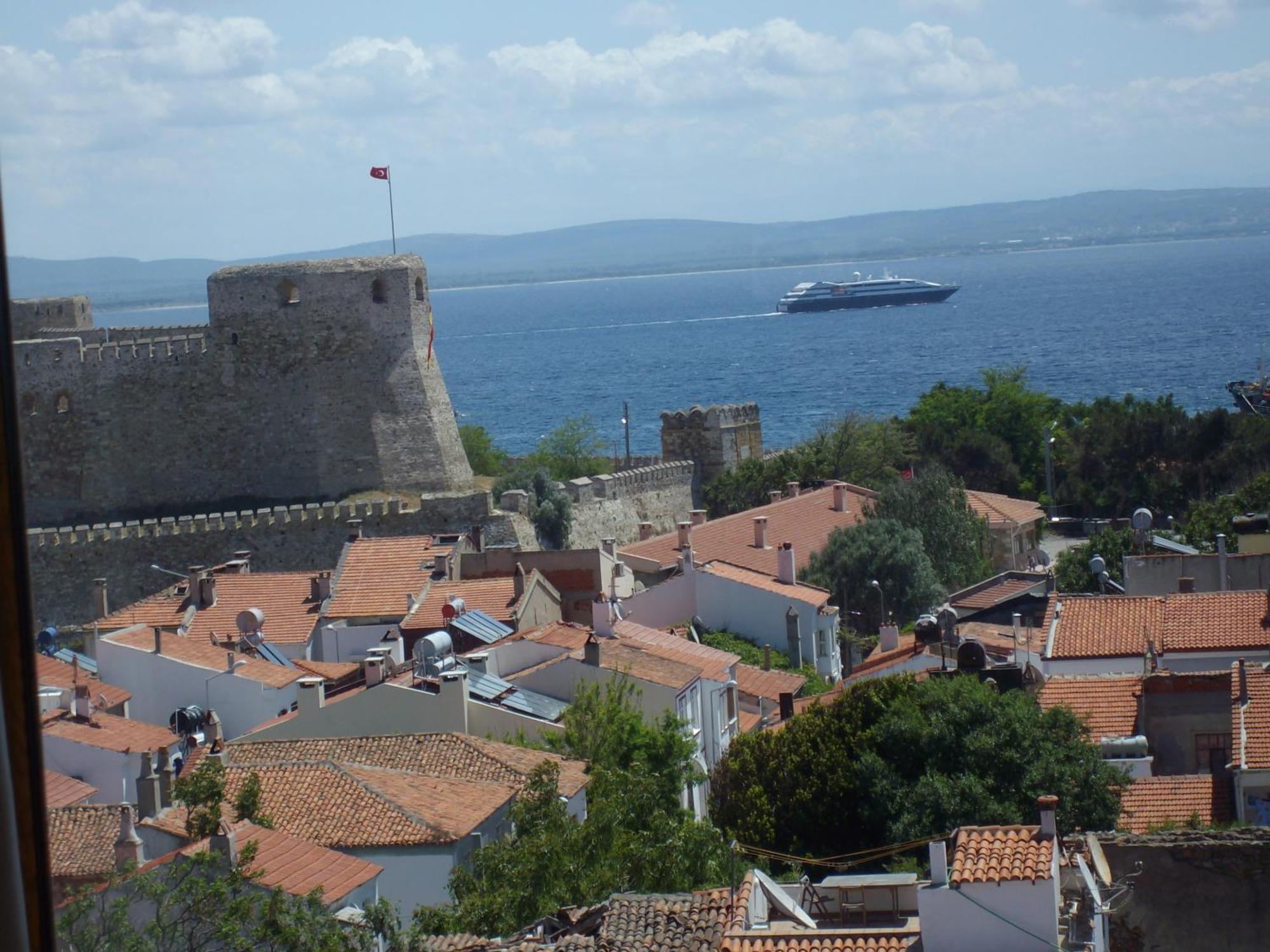 Adali Guest House Bozcaada Eksteriør bilde
